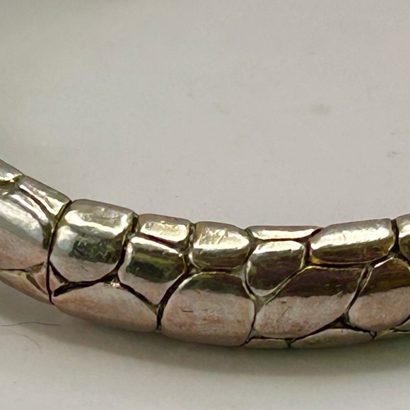 Hinged Silver Snake Reptile 🦎 Bangle Bracelet Faceted Faux Turquoise Blue Eyes - Picture 13 of 16
